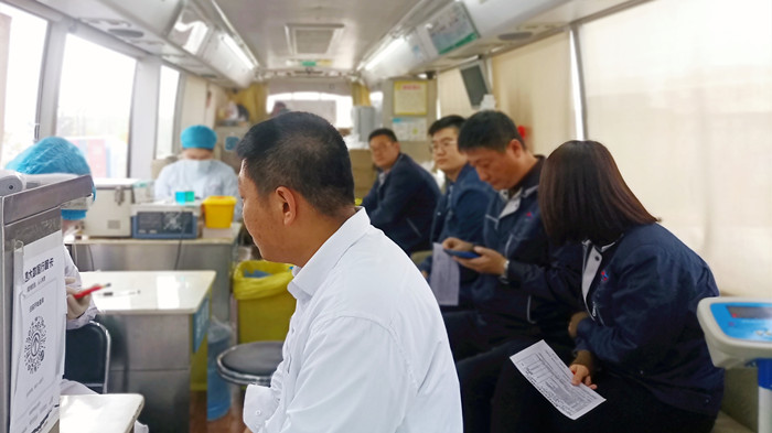 沈陽航空產(chǎn)業(yè)集團(tuán)組織員工開展“獻(xiàn)熱血、踐初心”無償獻(xiàn)血活動