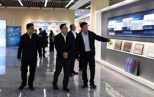 中國鋼研黨委副書記、總經(jīng)理高宏斌一行 到航產(chǎn)集團(tuán)調(diào)研